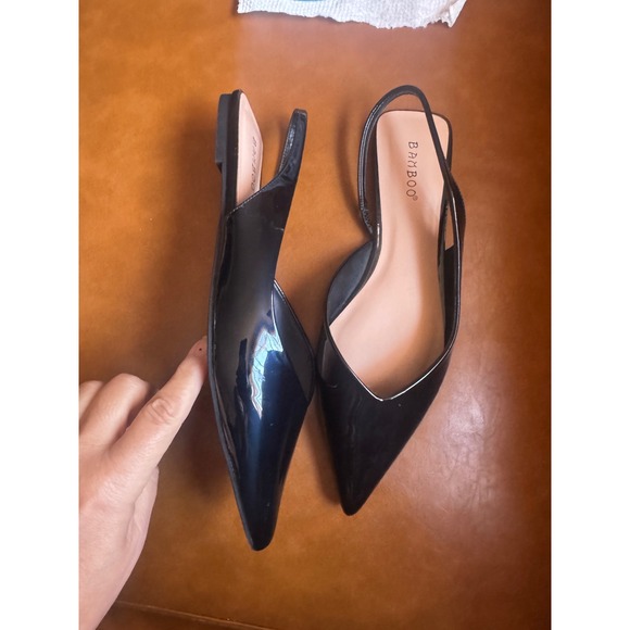 BAMBOO Black Patent Pointed Toe Slingback Flats Women's Size 8 NEW - Picture 2 of 4